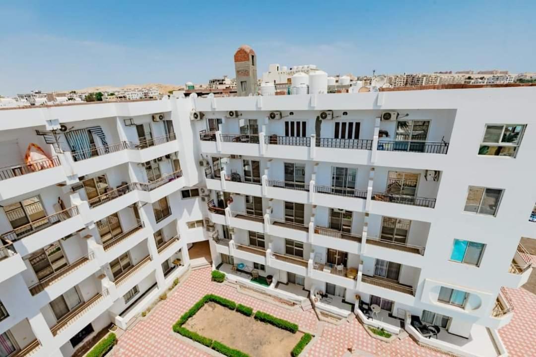 Al Makramia Compound Apartment