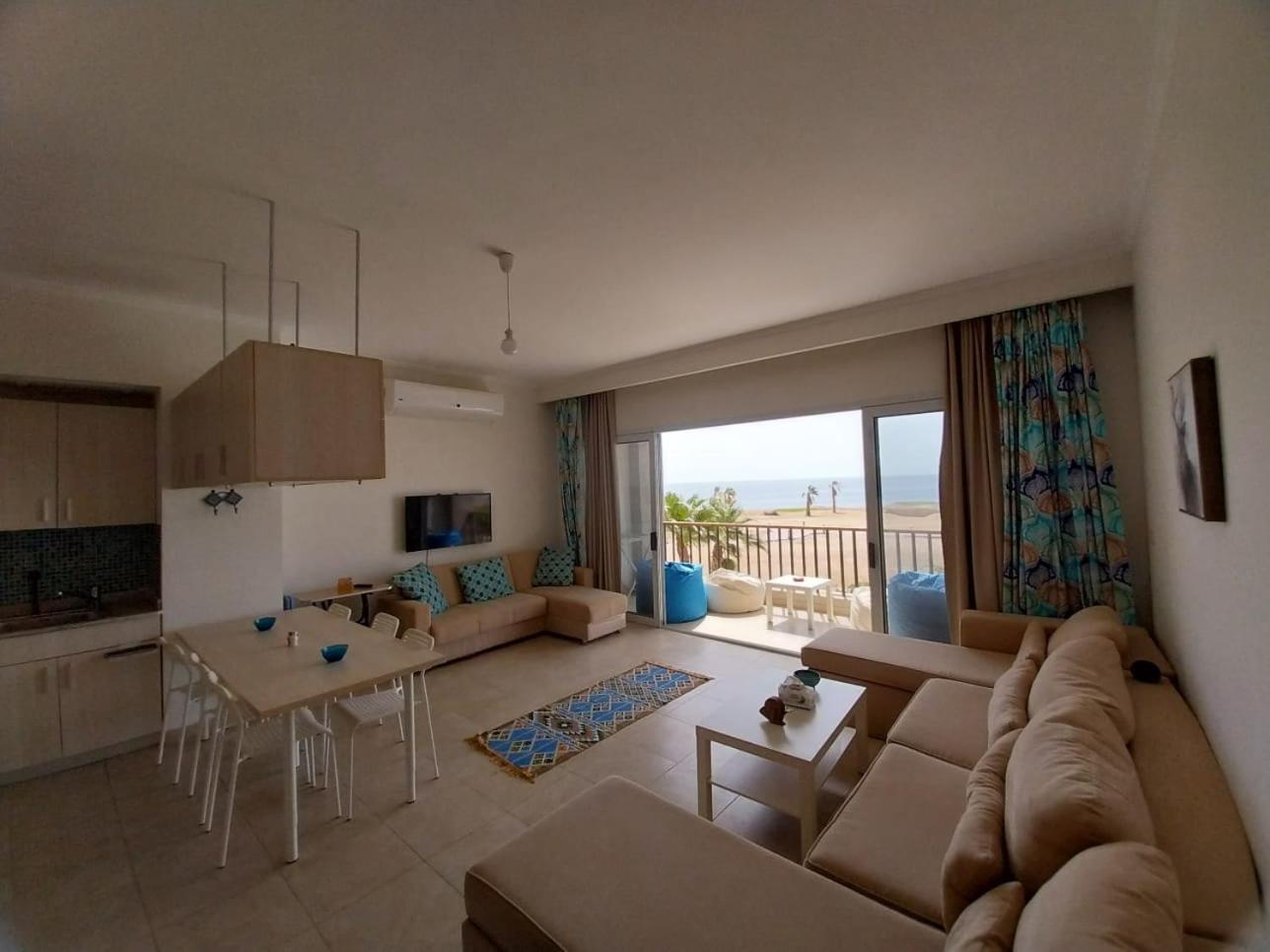 Seafront Amazing View Apartment Hurghada