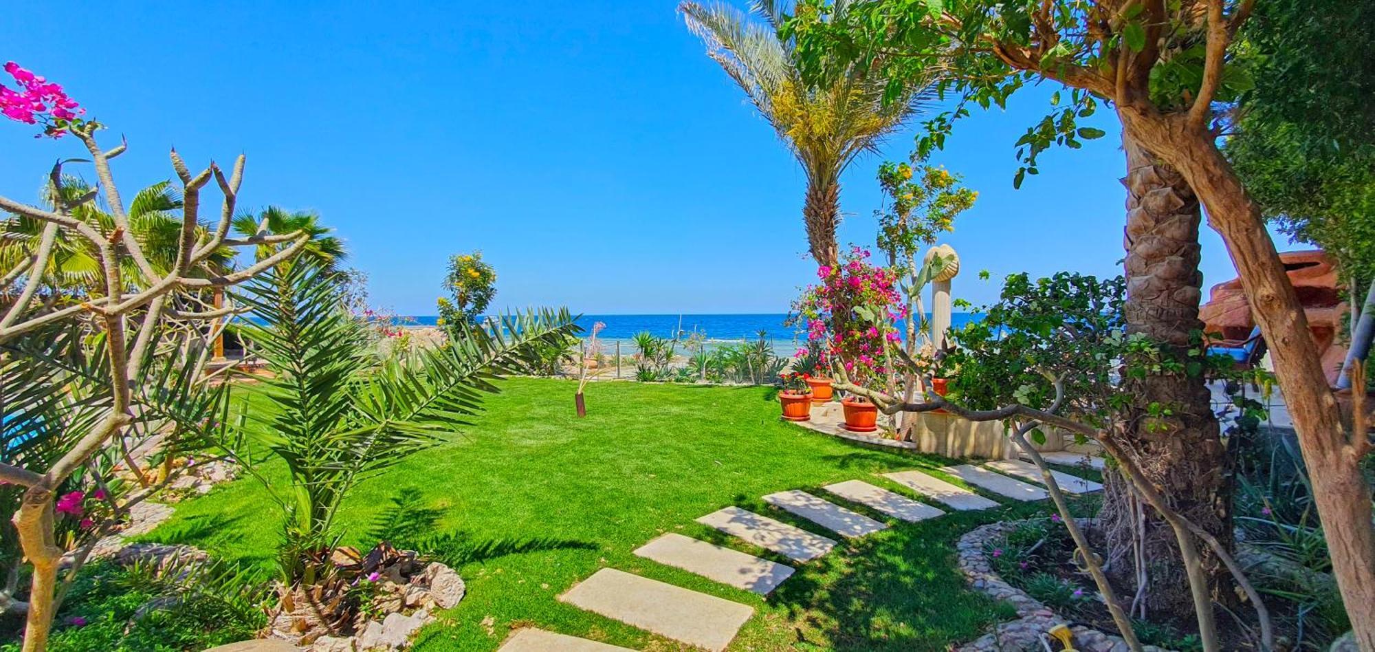 Pousada Luxury Seafront Pool - 3 Stories & Roof Floor - Master Bedrooms *