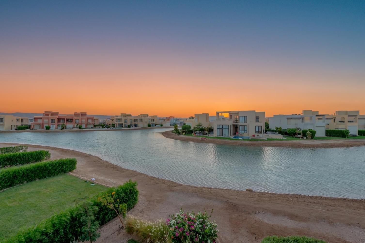 New! 2br Duplex In Tawila, Gouna Private Jacuzzi, Garden, Lagoon & Pool Hurghada