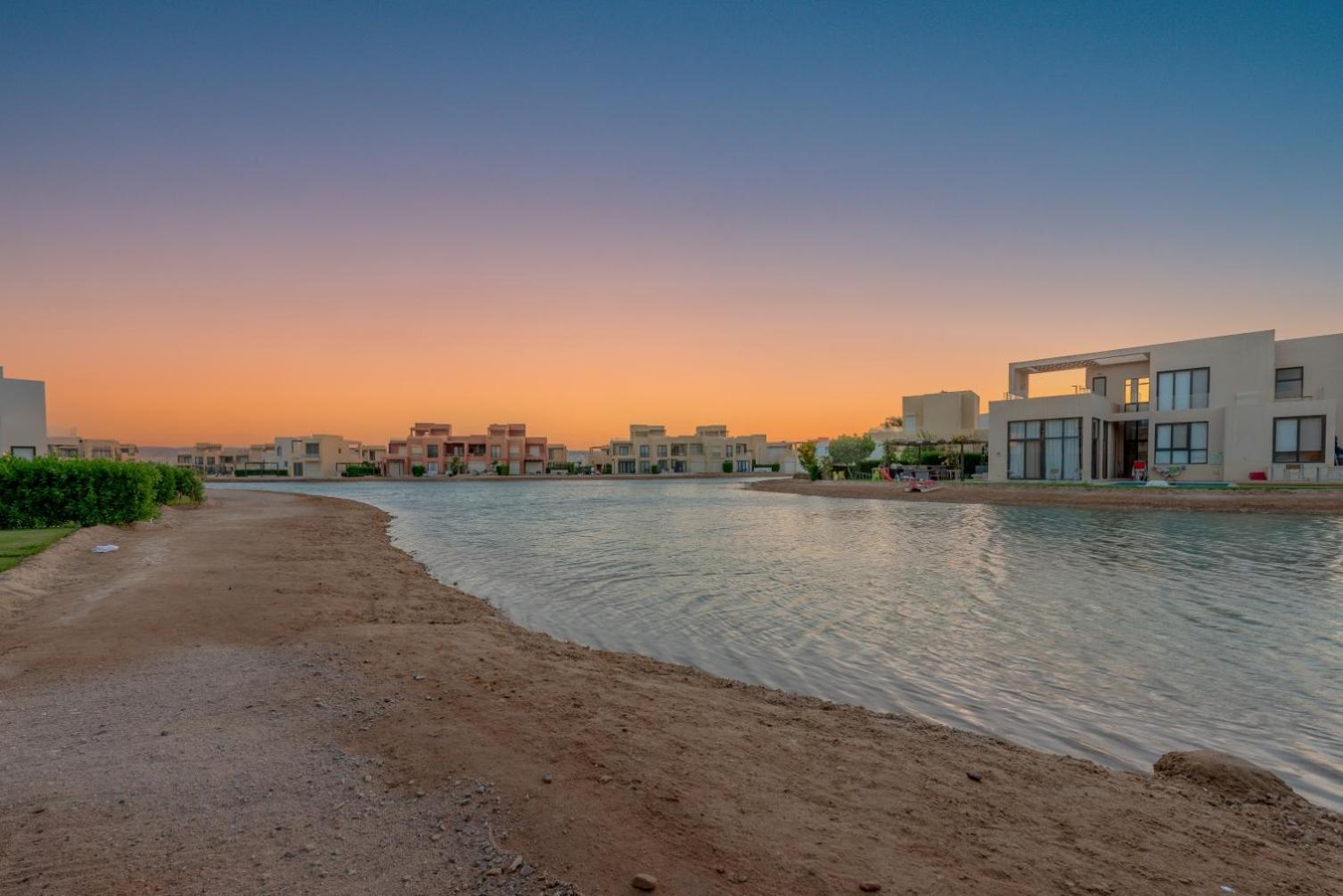 New! 2br Duplex In Tawila, Gouna Private Jacuzzi, Garden, Lagoon & Pool
