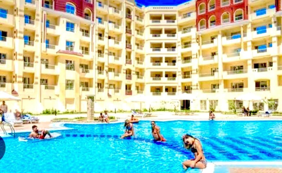 Pool View With Balcony Florenza Appartement Hurghada
