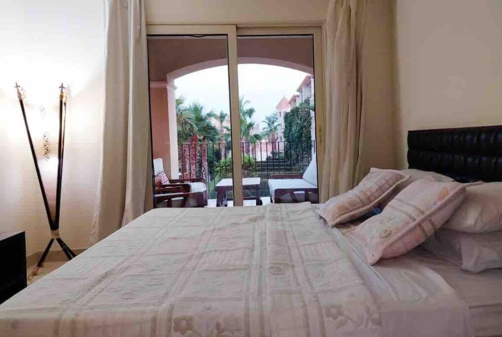 Stunning Pool View 1bed Private Access, Veranda Sahl Hasheesh Apartment *