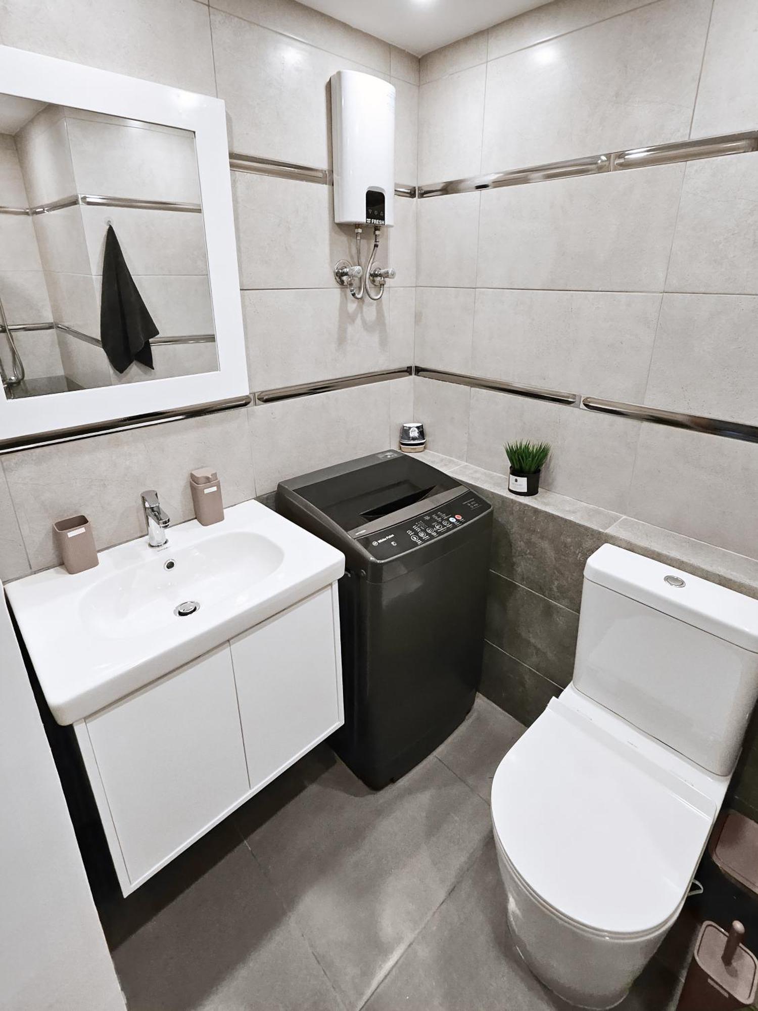 Apartment Pool View With Wi-fi, Smart Tv, 3 Pools & Access