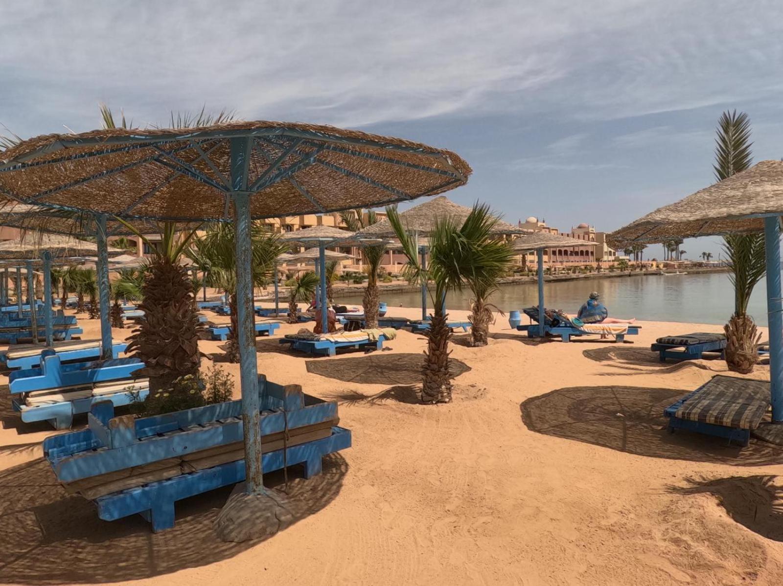 Pool View With Wi-fi, Smart Tv, 3 Pools & Access Apartment