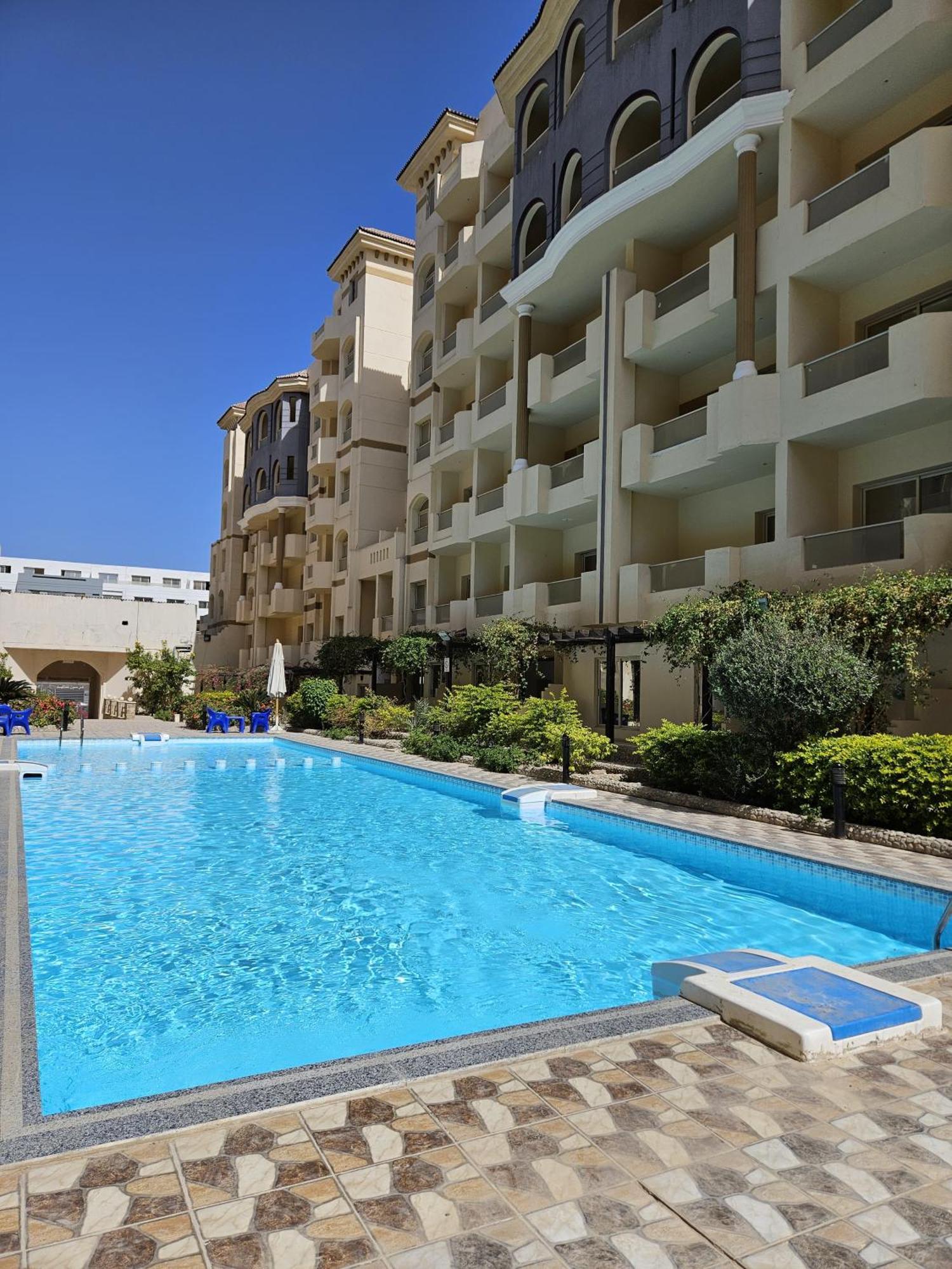 Pool View With Wi-fi, Smart Tv, 3 Pools & Access Hurghada