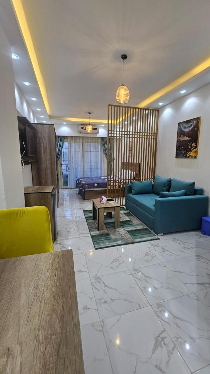 Cozy Beachfront In Al Ahyaa Suitable For A Family With Children Appartement
