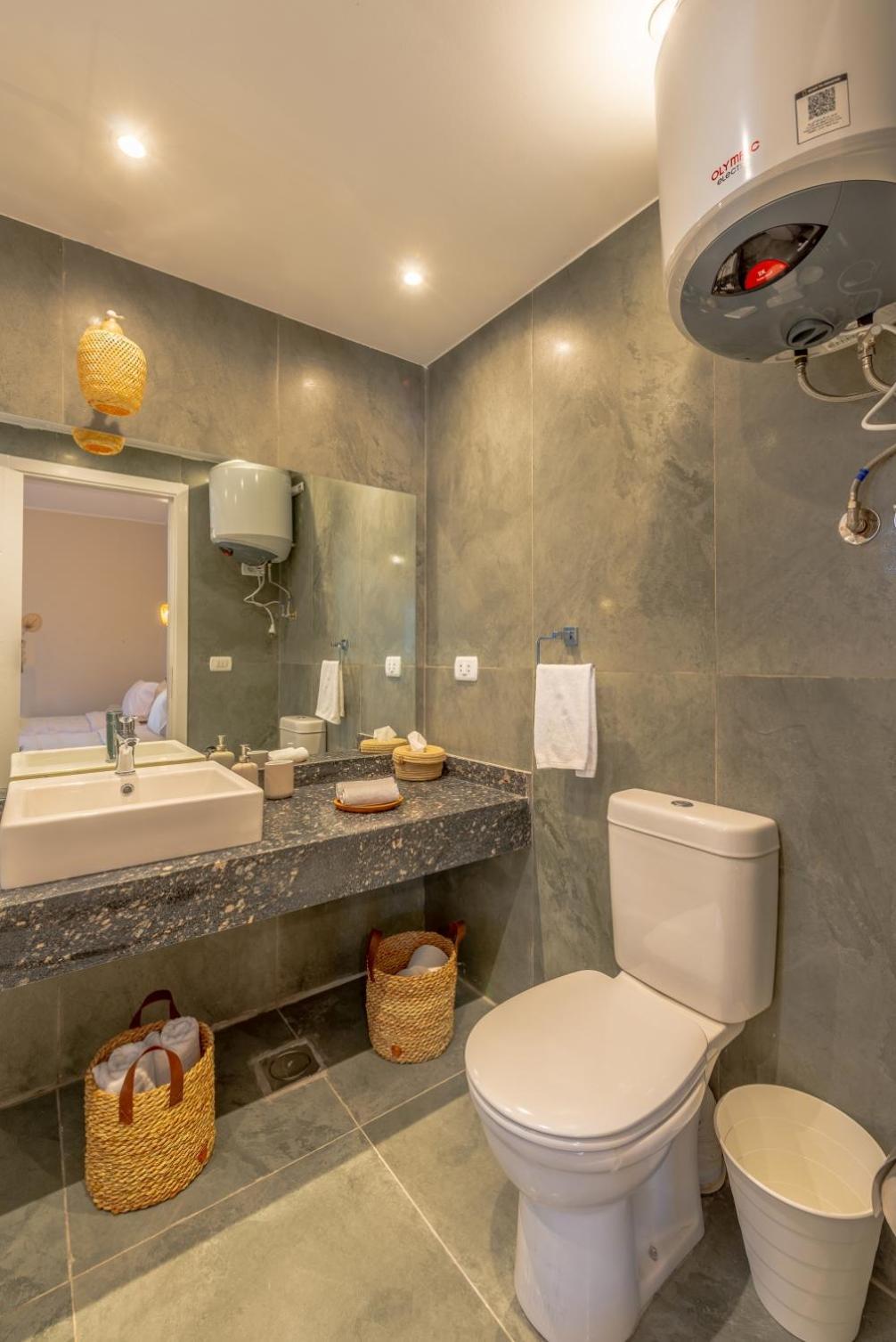 Tropical 2br Paradise In Bali, El Gouna. Pool, Patio & Bbq Apartment *