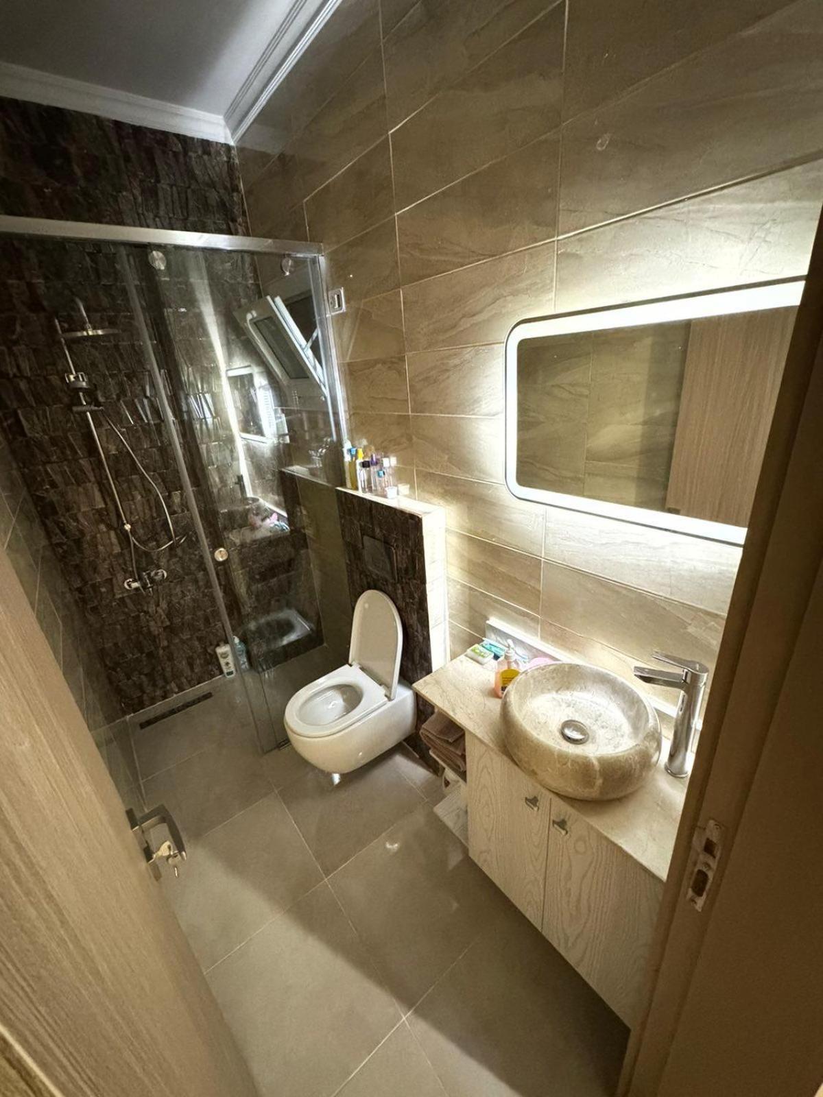Luxurious Heart Flat Apartment