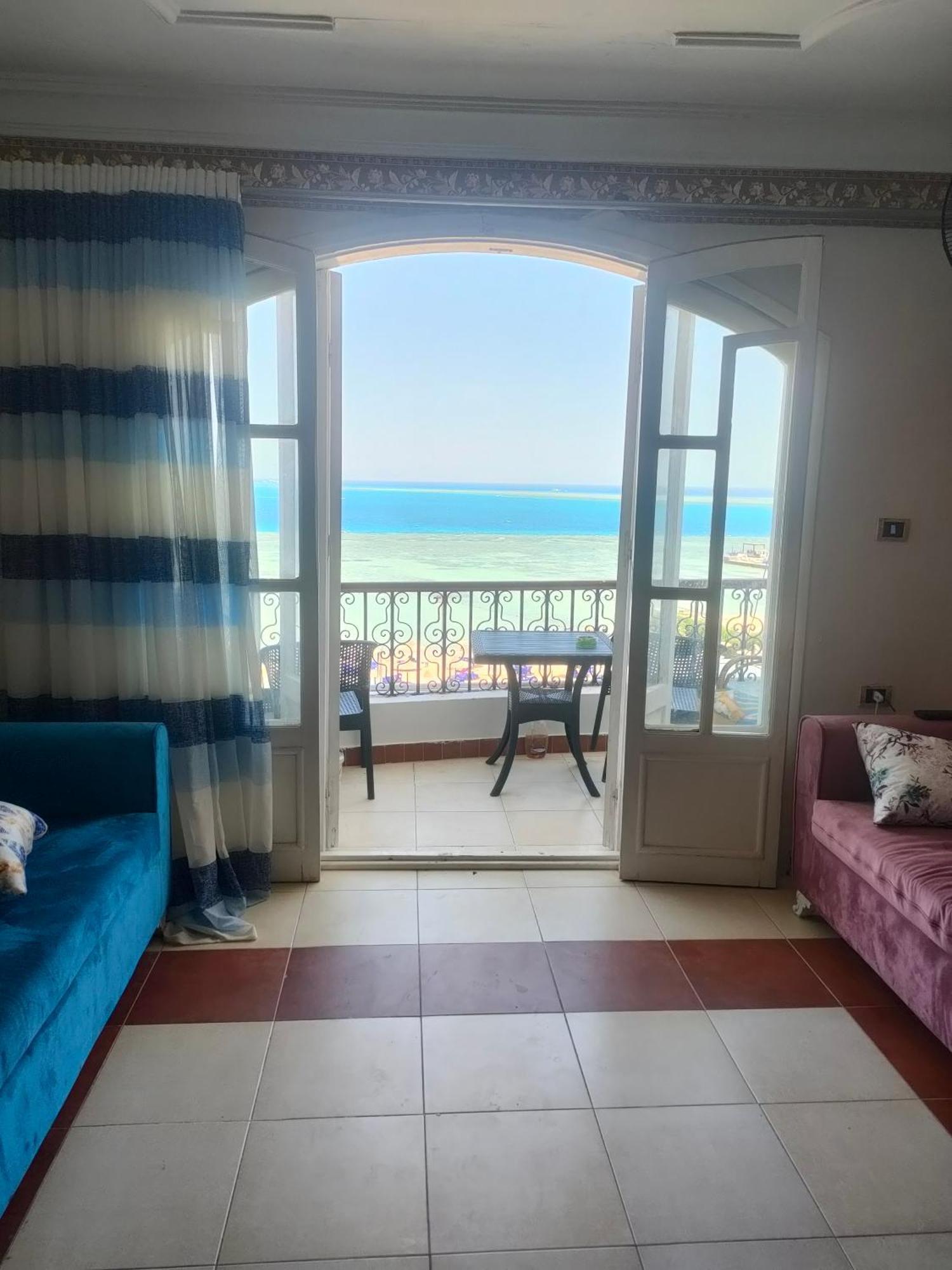 شقه فندقيه علي البحر Hurghada