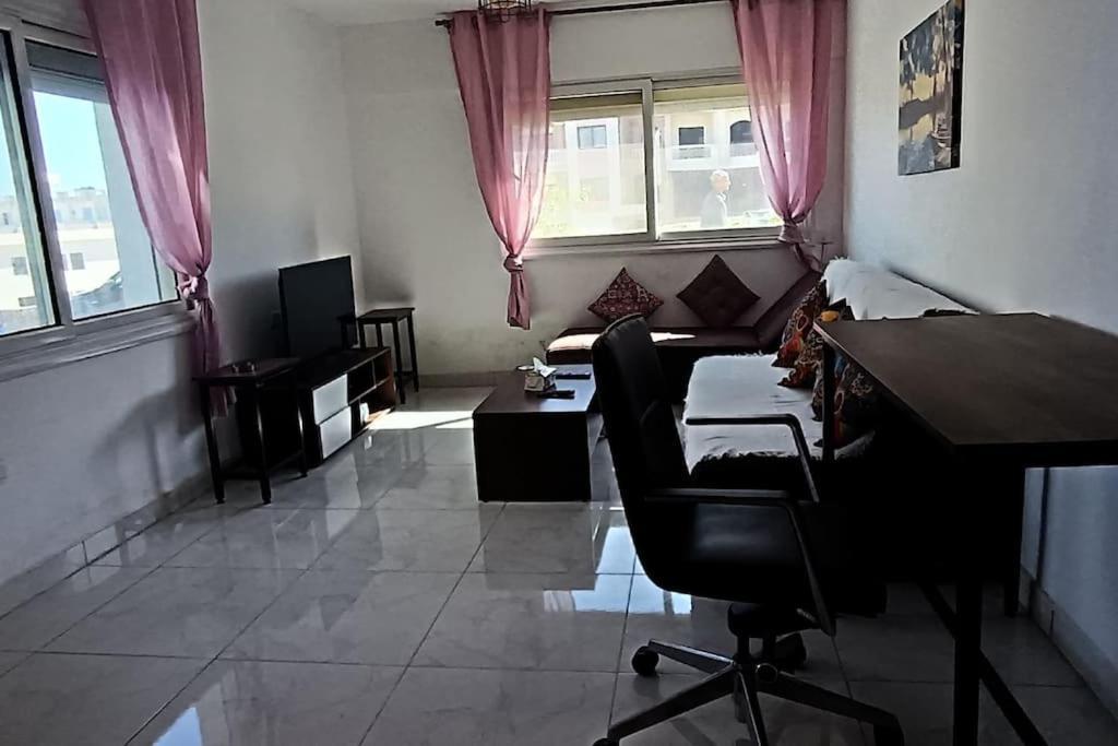 Cozy 1 Bedroom Seaview Escape *