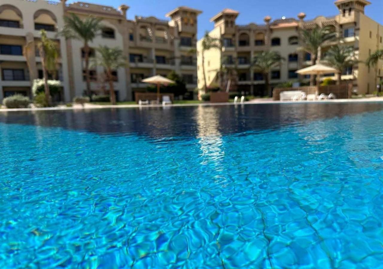Resort-style Luxury With Pool And Sea View In Sahl Hasheesh Apartment *