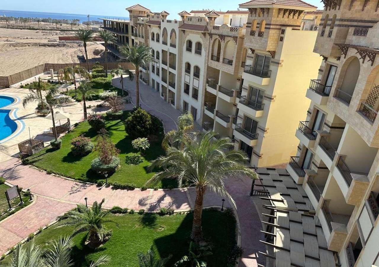 Resort-style Luxury With Pool And Sea View In Sahl Hasheesh