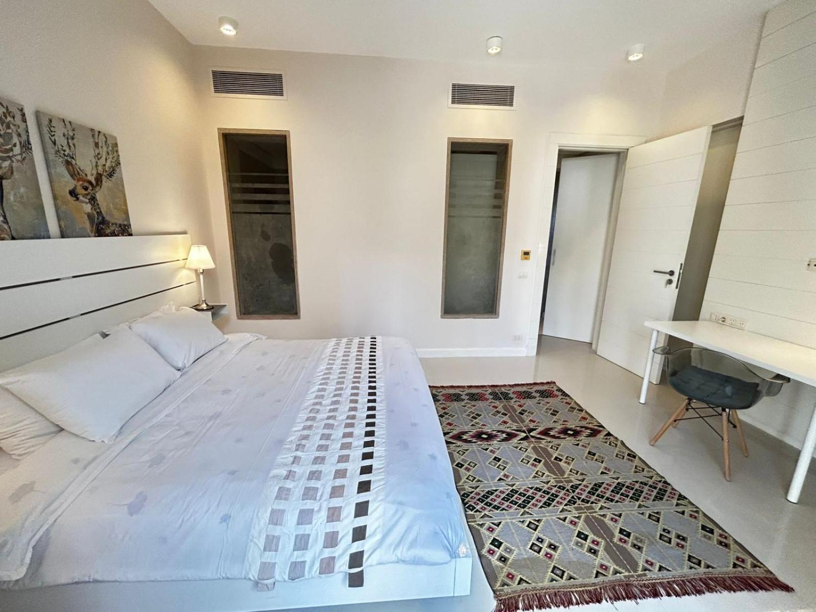 Apartment Luxury Ancient Stands One Bedroom *