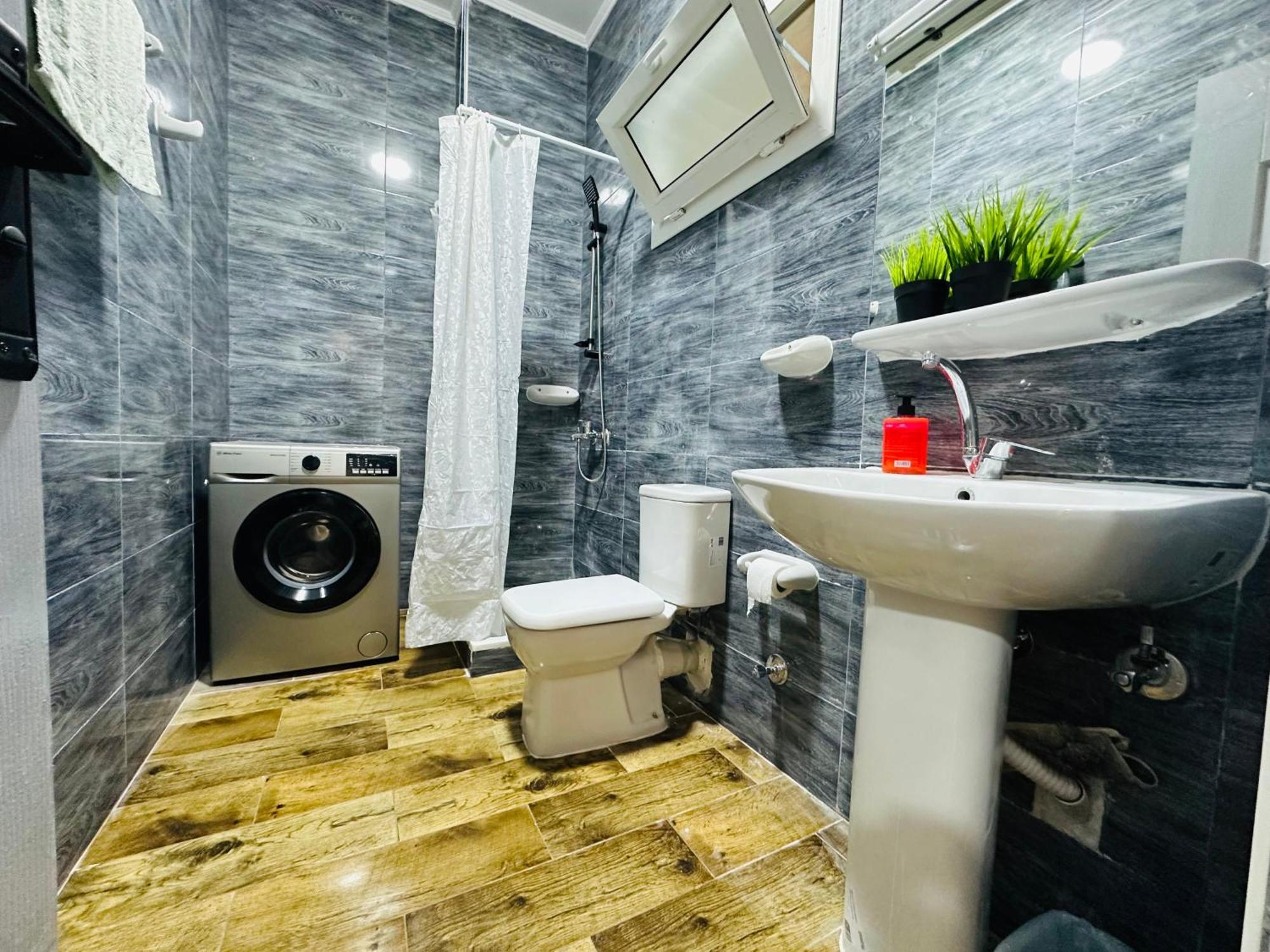 Apartment Cleopatra Style Center *
