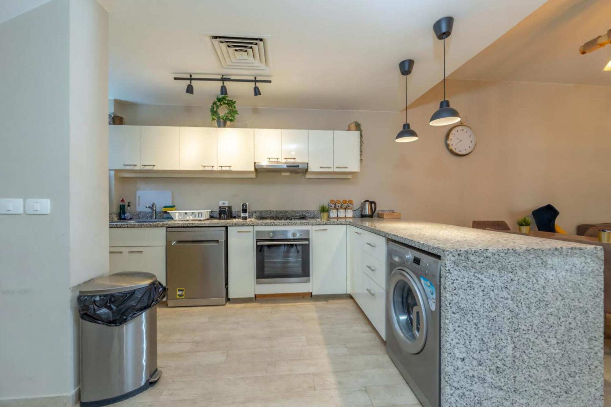 Modern Villa In Fanadir Marina El Gouna, 3Br Wnanny, Private Pool & Lagoon View Villa *