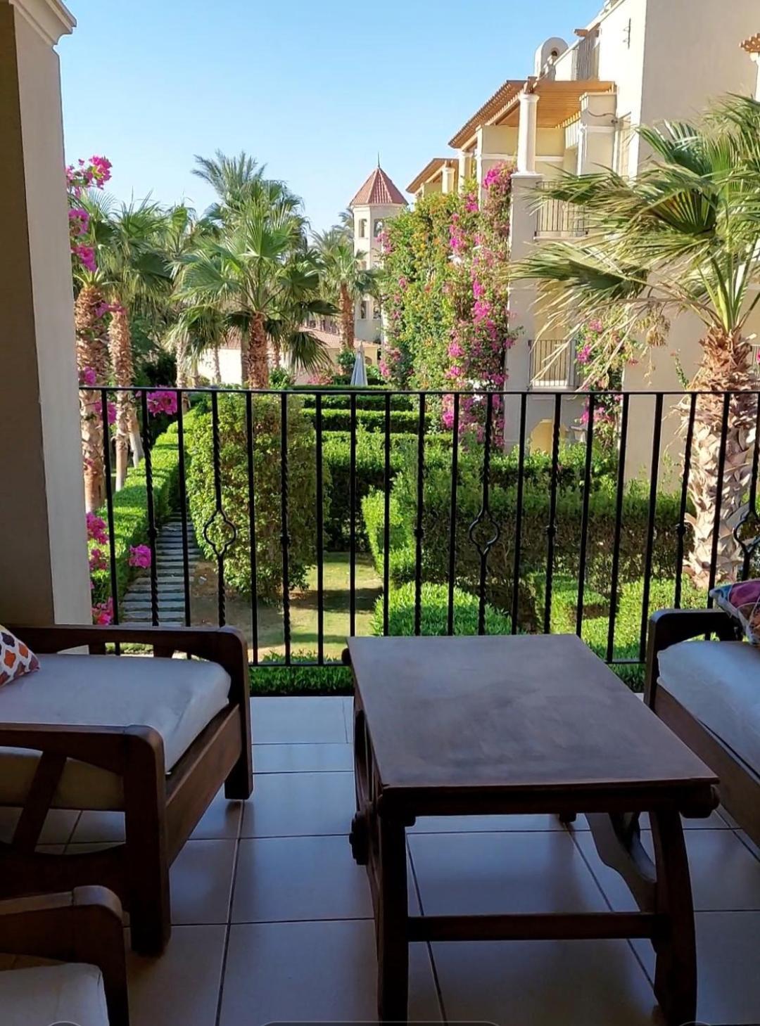 Stunning Pool View 1bed Private Access, Veranda Sahl Hasheesh *