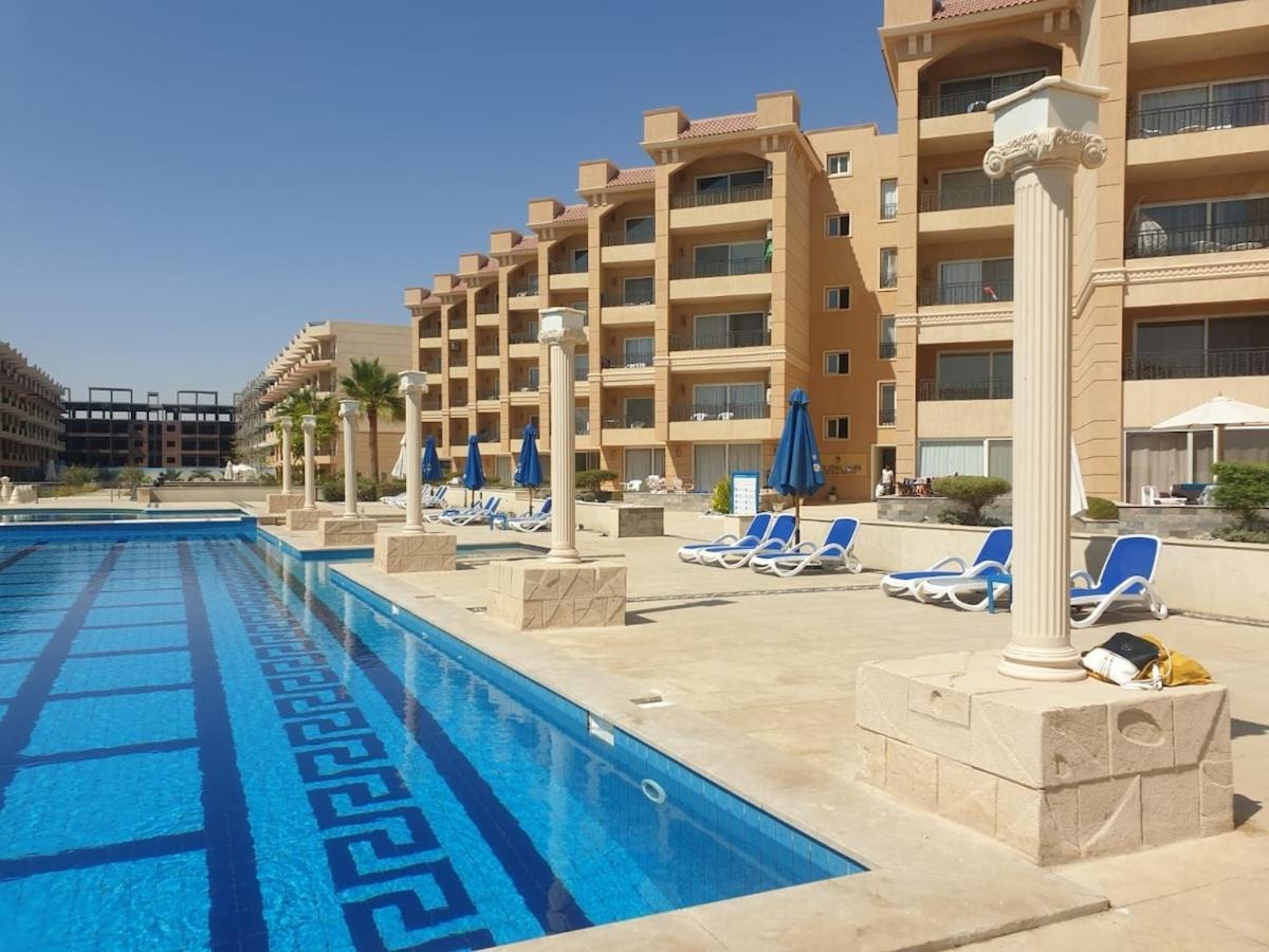 Amazing 2 Bedroom Selena Bay Apartment *