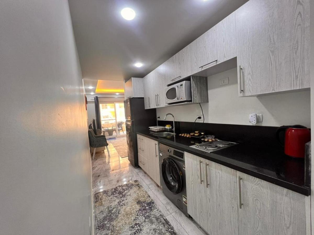 Amazing 2 Bedroom Selena Bay Apartment *