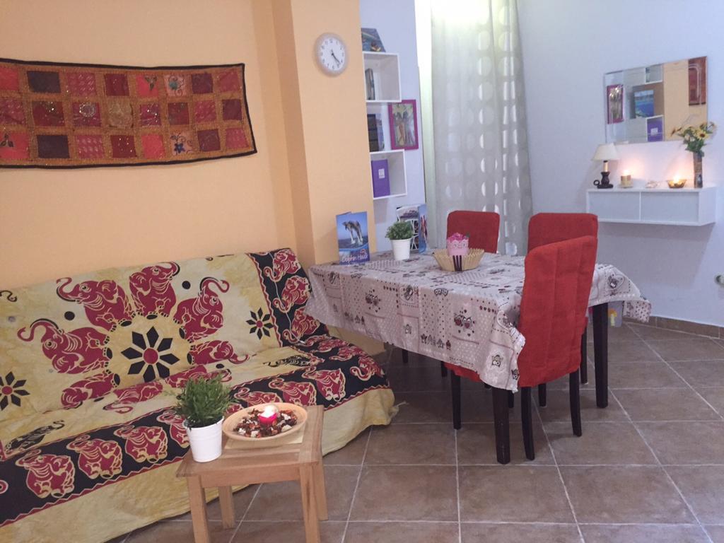 Iris Apartment *