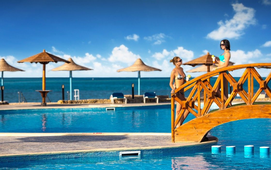 Resort Hawaii Riviera Aqua Park - Families And Couples Only