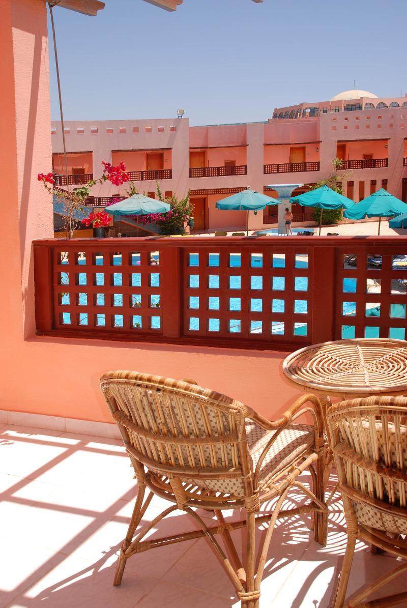 Blend Club Aqua Hotel 4*