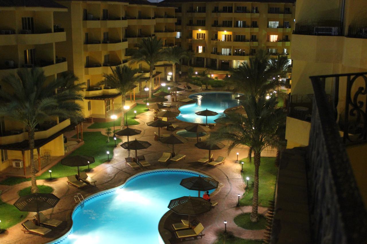 Pool View At British - Unit 02 Appartement
