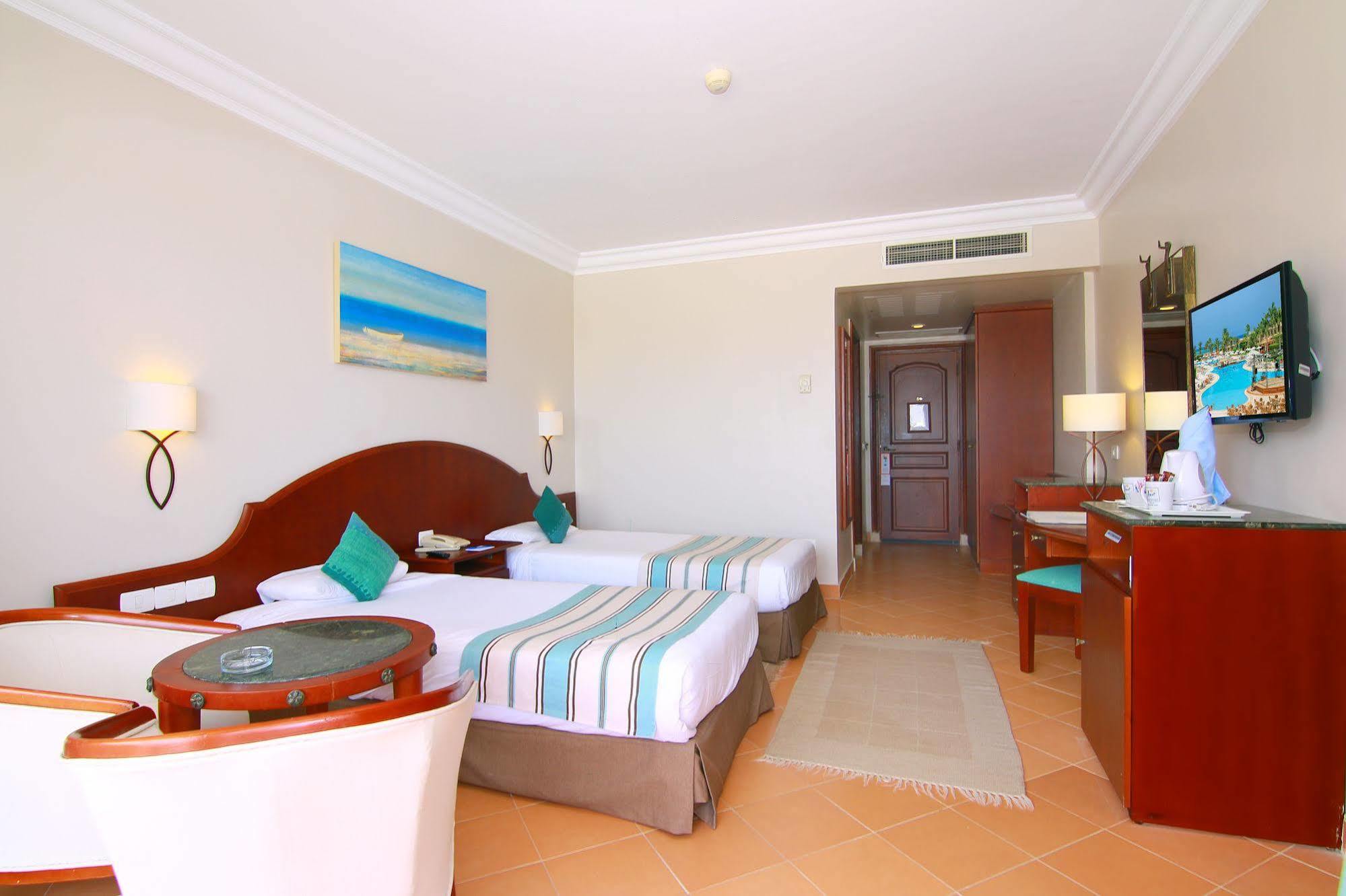 Royal Azur Hotel