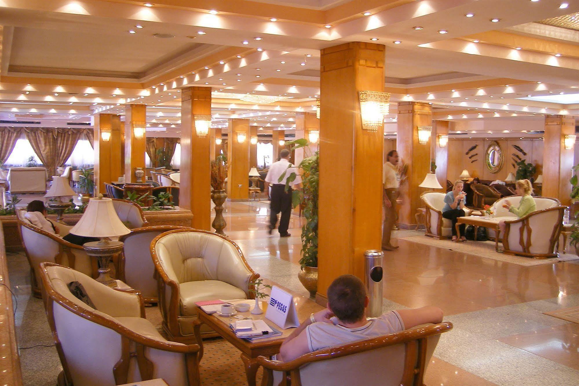 Blend Club Aqua Hotel