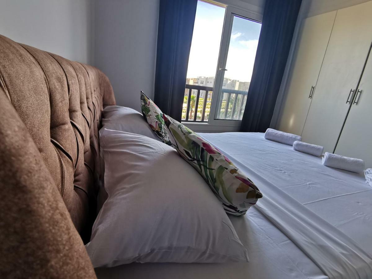 Fancy 2 Bedrooms With Amazing Pool And Lagoon View
