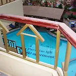 Paradise Hill Apartments
