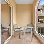 Studia Florenza Khamsin