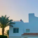 Villa With 5 Bedrooms & 4 Bathrooms - Private Heated Pool