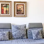 The Touristic Promenade Apartment