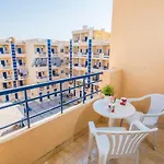 Pool View Near El Gouna With Top Floor Balcony & Kitchen