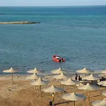 Beachfront 1Br - Pool - Sea View - Parking - A C