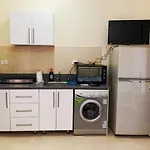 Прекрасная Студия В Комплексе С Бассейном Рядом С Бесплатным Пляжем