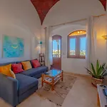 Lagoon View 1-Bedroom Apartment In West Golf El Gouna