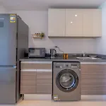 Boho-Chic Studio Apartment In G-Cribs, Pool View