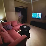Moon - Apartment With Swimming Pool And Bbq Terrace In Center City Hrg