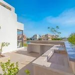 Light-Filled 4-Bedroom Villa In Tawila, El Gouna. Jacuzzi & Lagoon
