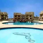 قرية الحياة السياحية