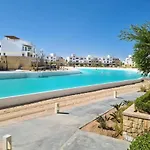 Lagoonfront Easy 1Bdr Swan Lake El Gouna