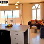 One-Bedroom Apartment Seaview