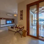 Bytk - La Casa Del Sol