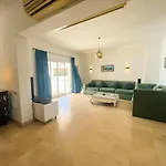 Luxury 4 Bedroom Villa With A Heated Pool