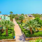 Mirage Apartments & Aqua Park