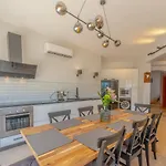 4 Bedroom Villa With Heated Pool, Jacuzzi & Lagoon View In Phase 4
