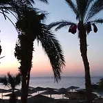 Chalet On The Beach