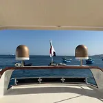 My Sky-Private Boat With Staff